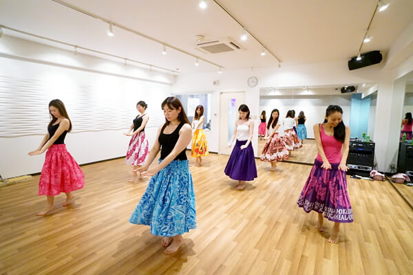 フラダンスは一見優雅でも高い運動効果!