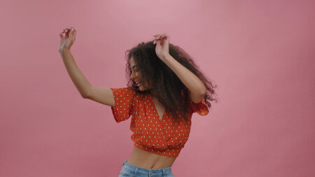 「ジャズダンスでボディラインを美しく！効果的なエクササイズとストレッチ」｜NOAダンス教室　ジャズダンス教室