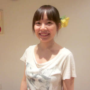 ゆったりした音楽とカラフルなスカートを見ていると癒されますし、とても楽しいです。